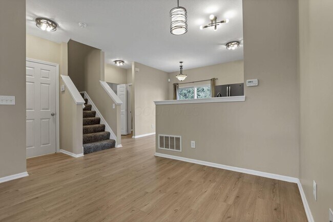 Building Photo - 1218 Green Dr