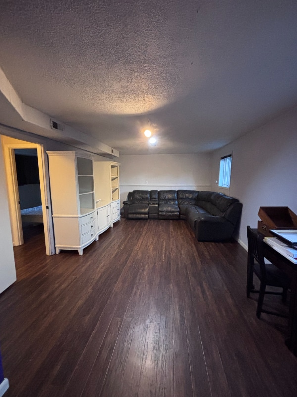 Building Photo - 11295 SW Blakeney St