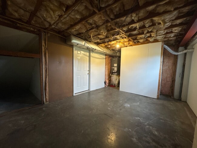 Building Photo - Spacious 3 Bed / 2 Bath Duplex in Lebanon – Comfortable Living with Convenient Location