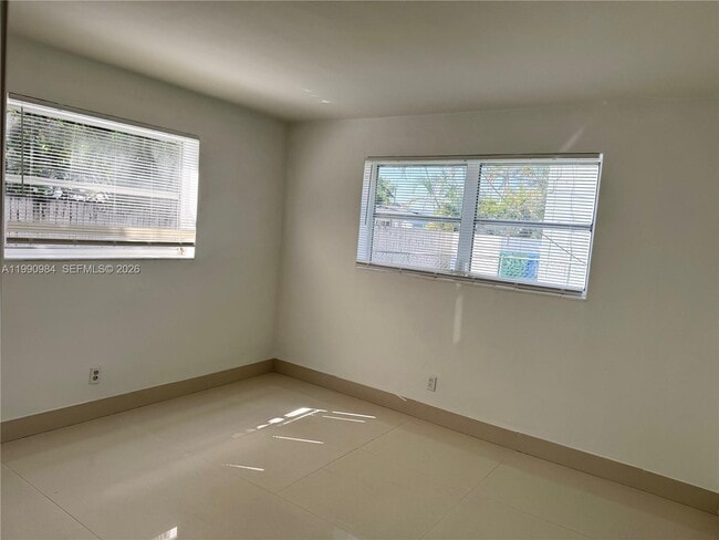 Building Photo - 5211 SW 91st Ave