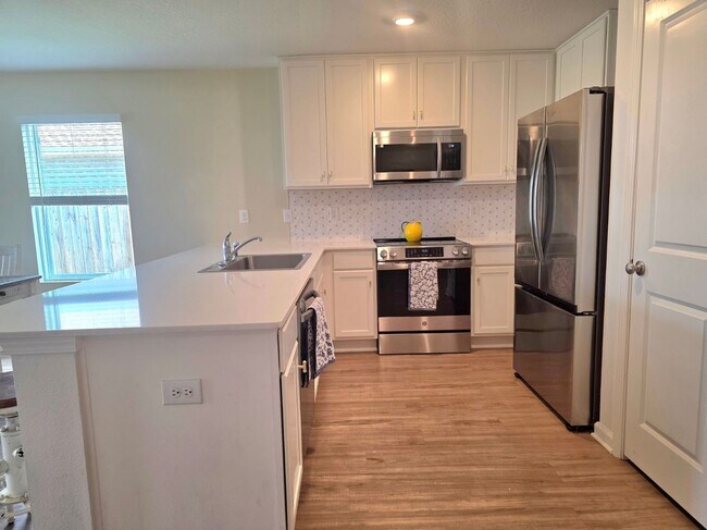 Building Photo - 4639 Carlstrom Ln