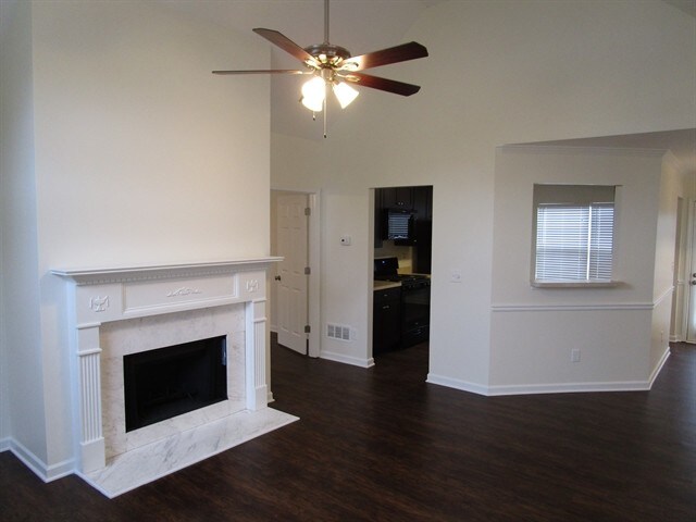 Building Photo - 1180 Cumberland Creek Way