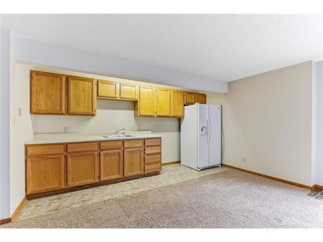 Building Photo - 5880 Christmas Lake Rd