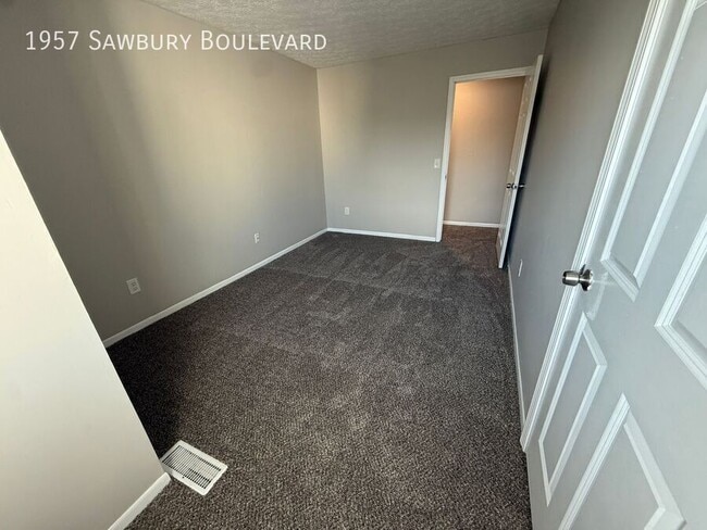 Building Photo - 1957 Sawbury Blvd