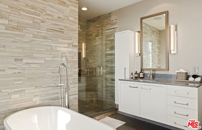 Building Photo - 8271 Woodshill Trail