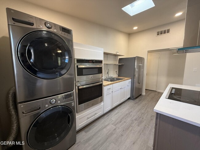 Building Photo - 3216 Drumond Rd