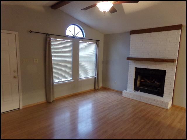 Building Photo - 1801 Mesquite Cir