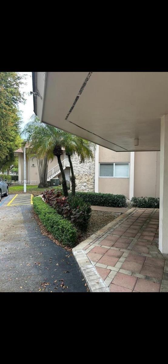 Building Photo - 7450 Miami Lakes Dr