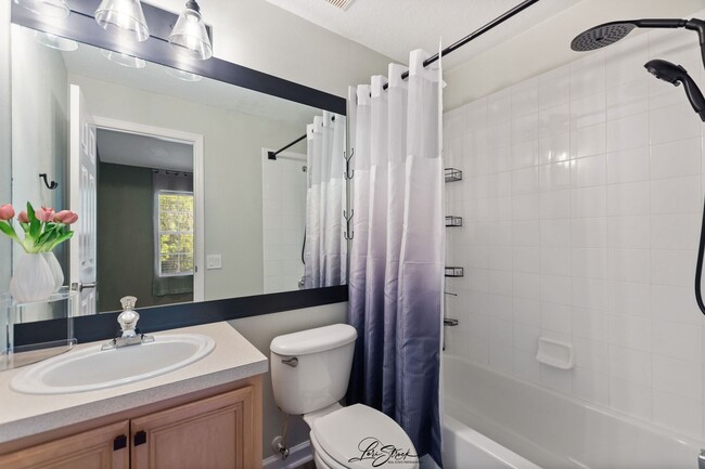 Building Photo - For rent Lake Mary townhouse 2Beth 2.5 bath