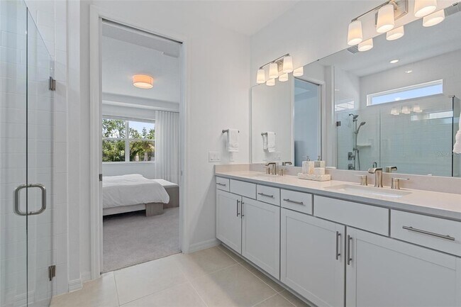 Building Photo - 8105 Fenton St