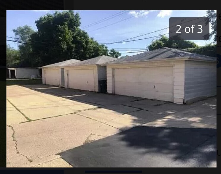 Building Photo - 1300 N 116th St