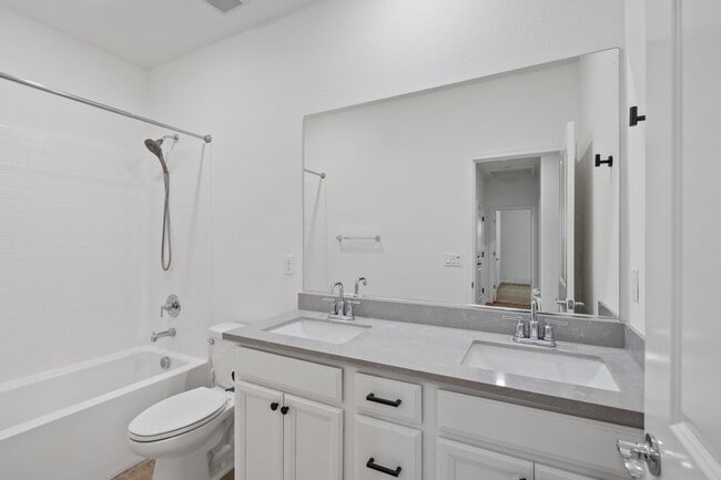 Building Photo - 12691 Thorntonhall Dr