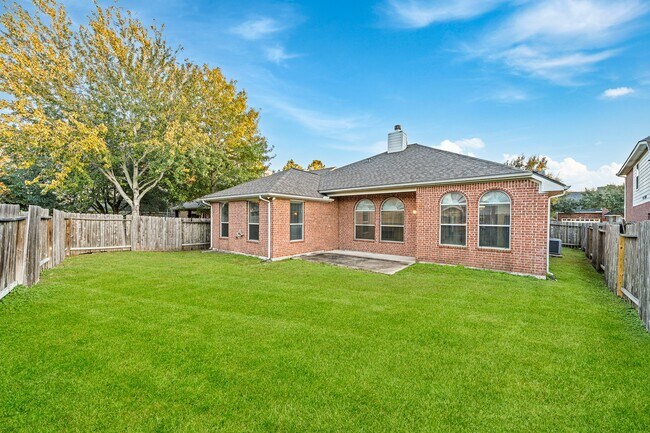 Building Photo - 5123 Shadow Breeze Ln