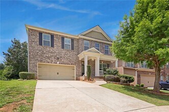 Building Photo - 5957 Stow Dr