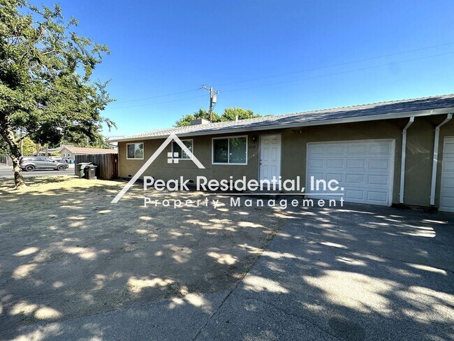 Primary Photo - 3 br, 1 bath House - 6525 Hazel Ave