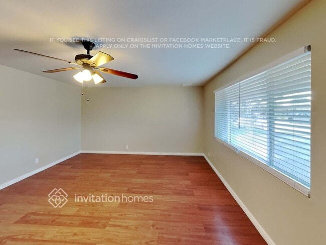 Building Photo - 1720 E Dana Ave