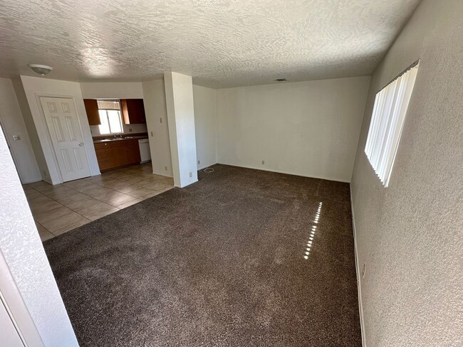 Building Photo - 15254 Sequoia St
