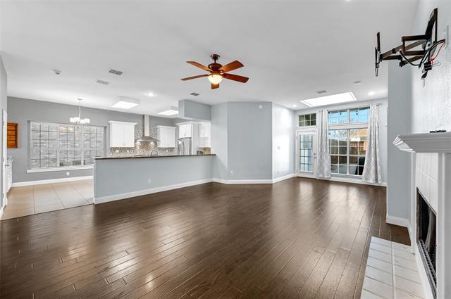 Building Photo - 4325 Biscayne Dr