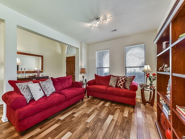 Building Photo - 15223 Sunlight Bay Ct