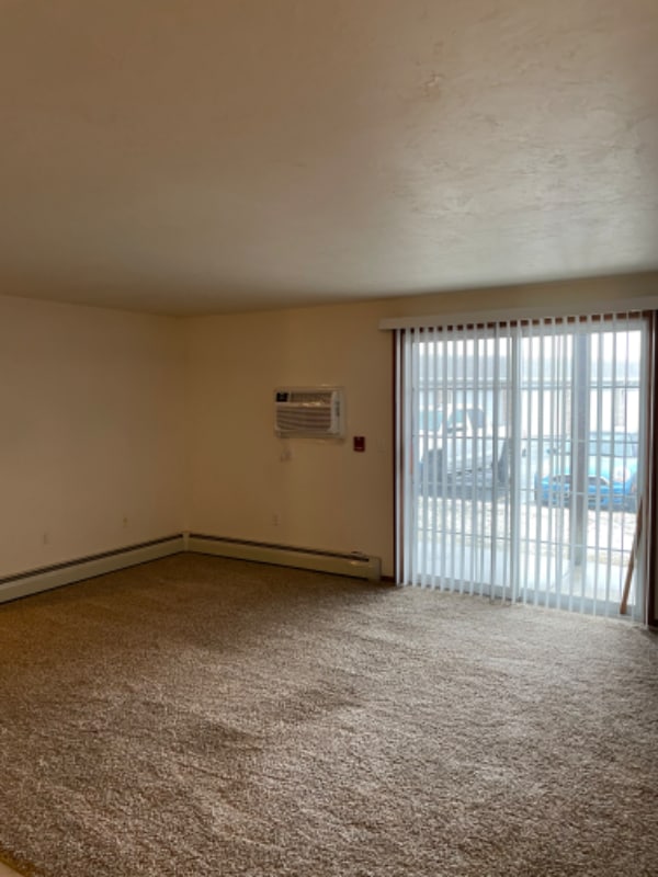 Building Photo - 1296 Crown Ct