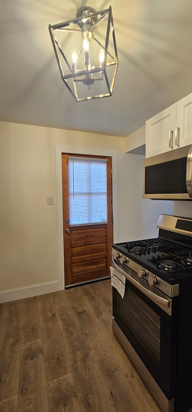 Building Photo - 521-513 13th St NW
