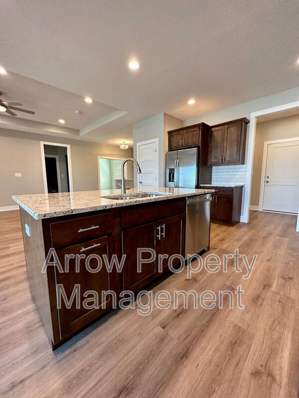 Building Photo - 8709 S 82nd St