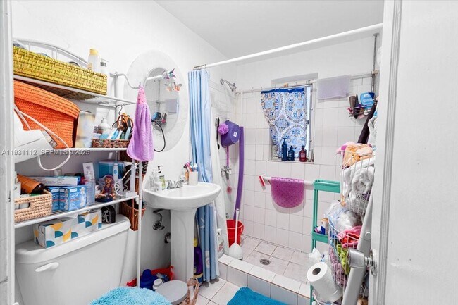 Building Photo - 317 W 36th St