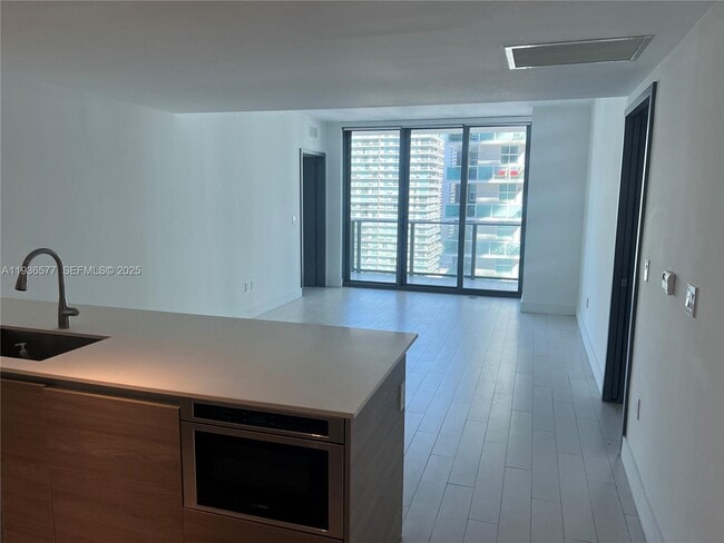 Building Photo - 1300 S Miami Ave