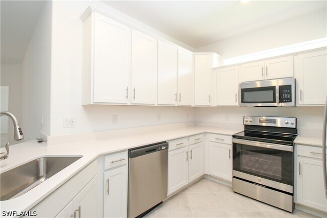 Building Photo - 2156 Dragonfruit Wy