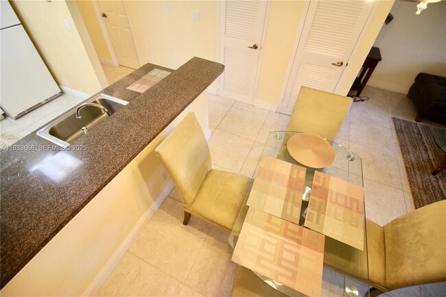 Building Photo - 2501 S Ocean Dr