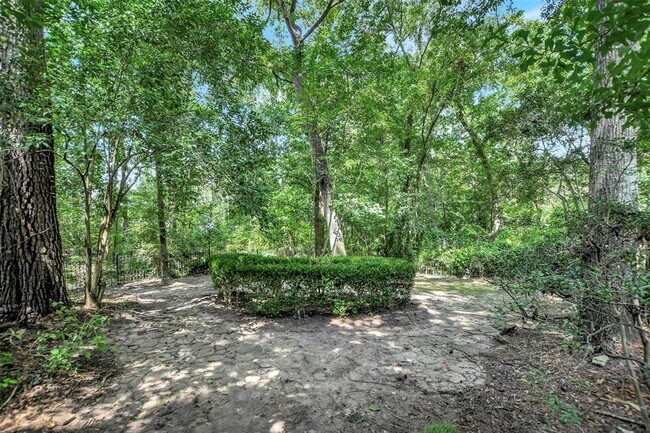 Building Photo - 75 Wood Hollow Dr