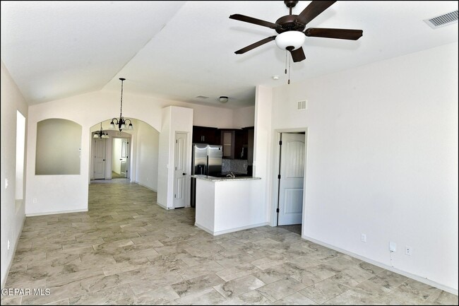 Building Photo - 14945 Tierra Escape Ave