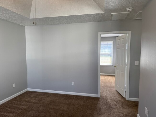 Building Photo - duplex
