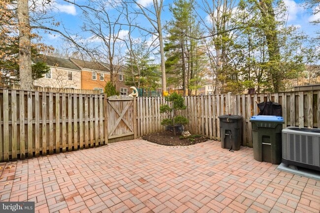 Building Photo - 2410 Alsop Ct