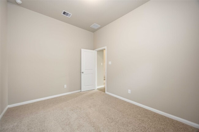 Building Photo - 3915 Sugardale St