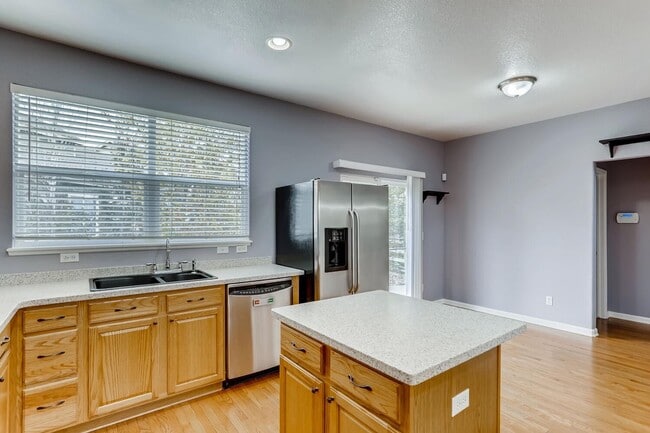Building Photo - Beautiful 4BR/4BA Home in Desirable Murphy...
