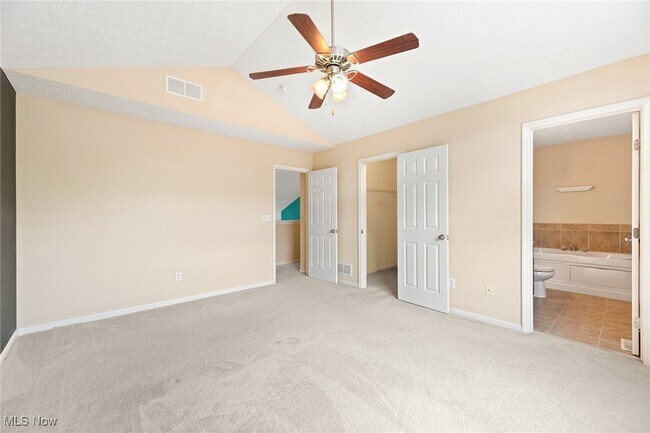 Building Photo - 37 Eastpointe Dr