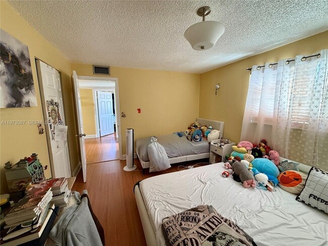 Building Photo - 1236 Alton Rd