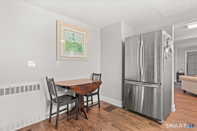 Building Photo - 234 Linwood Ave