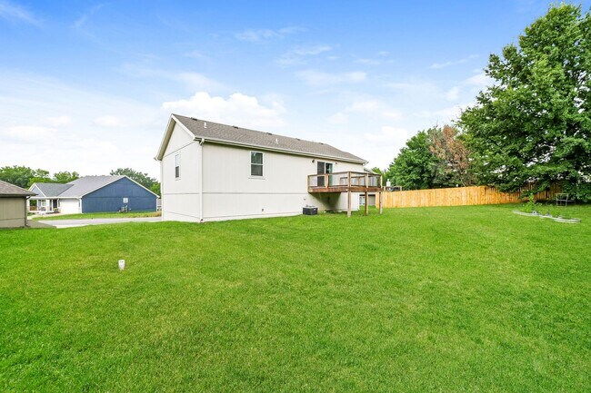 Building Photo - NEW PRICE!!!  Don't miss out.