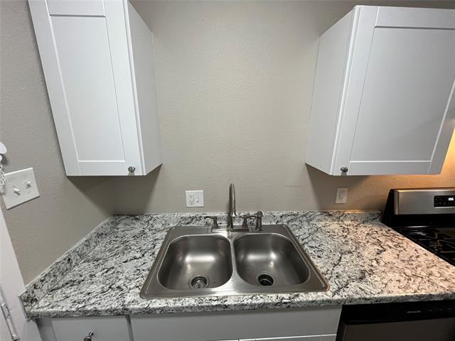 Building Photo - 332 Cresthill Dr