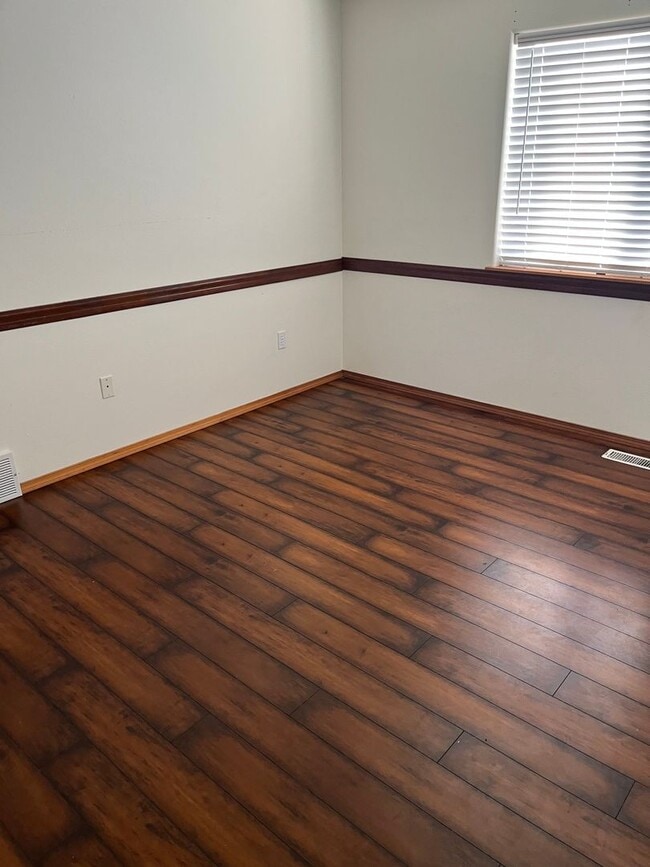 Building Photo - Beautiful 9 Mile Area Home