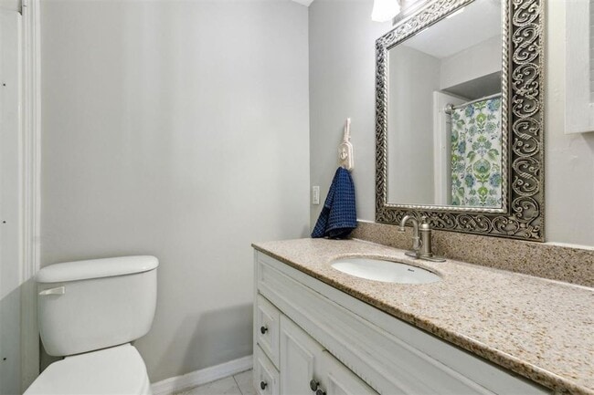 Building Photo - 2724 Forest Ridge Dr