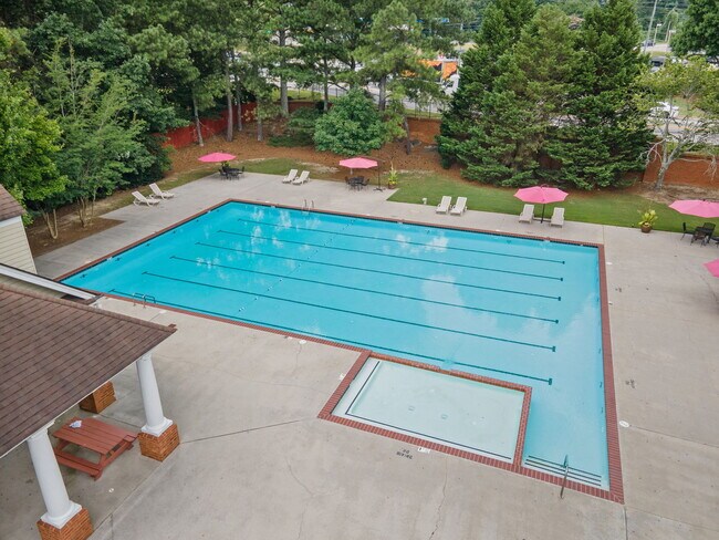 Building Photo - 3690 Golfe Links Dr