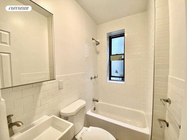 Building Photo - 508 W 136th St