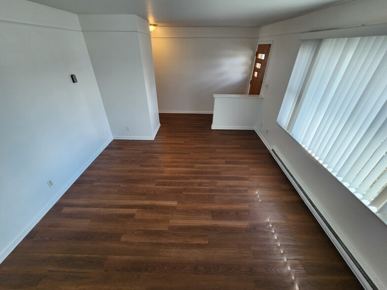 Living Room - 5409 Sandusky Rd