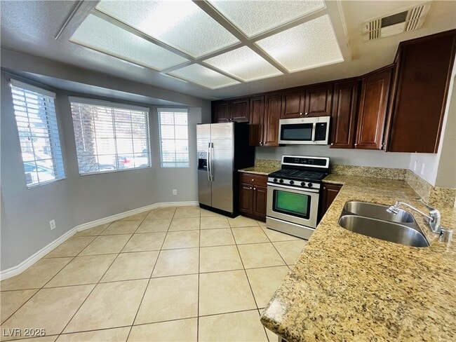 Building Photo - 8649 Trafalgar Dr