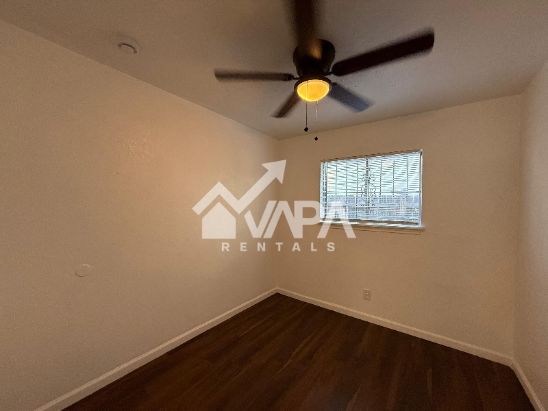 Building Photo - 5331 Bakersfield St