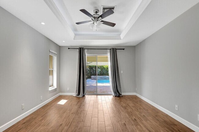 Building Photo - 1097 Egret Cir N