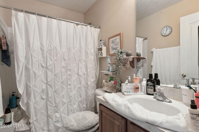 Building Photo - 3246 Millpond Ct